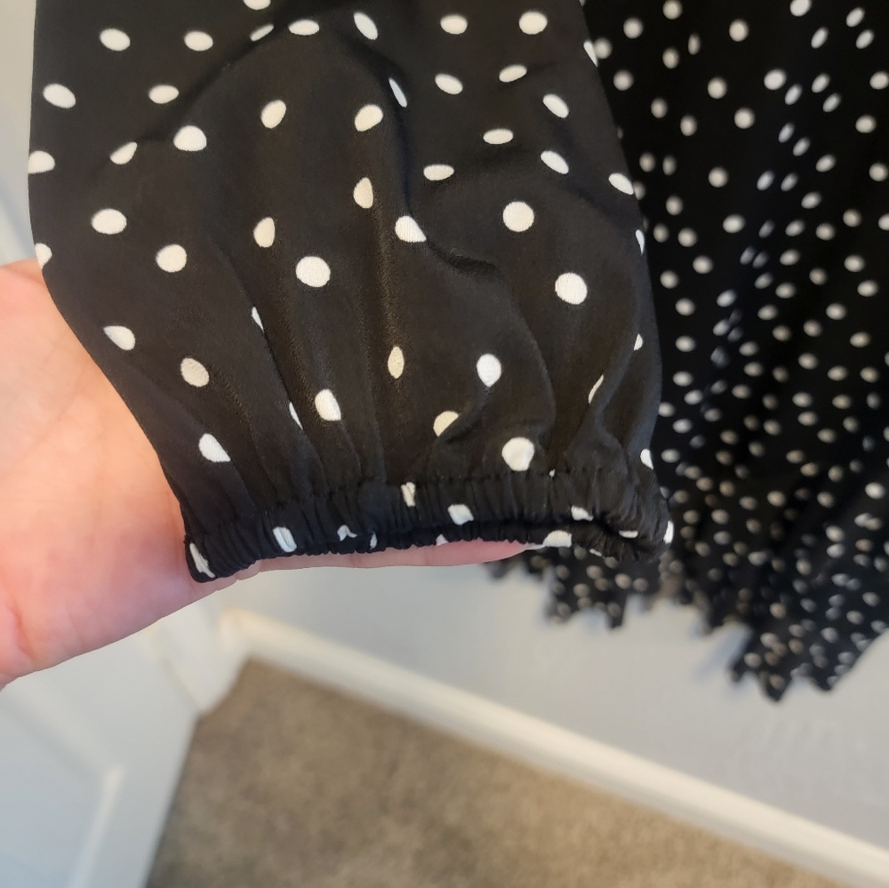 Polka dot ruffle hem dress - Picture 7 of 10